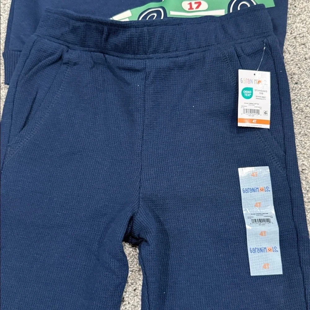 2 Set of pants and shorts